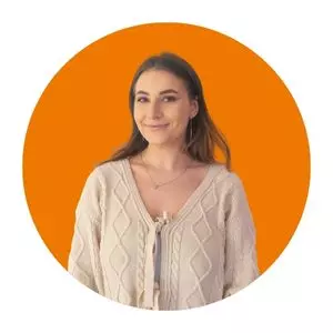 Portrait of Steph, recruiter at ORANJEGROEP